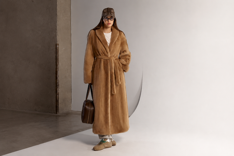Manteau en Fourrure : Le Guide du Luxe Hivernal