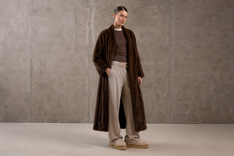 Manteaux de Luxe Femme : Guide des Tendances Hiver