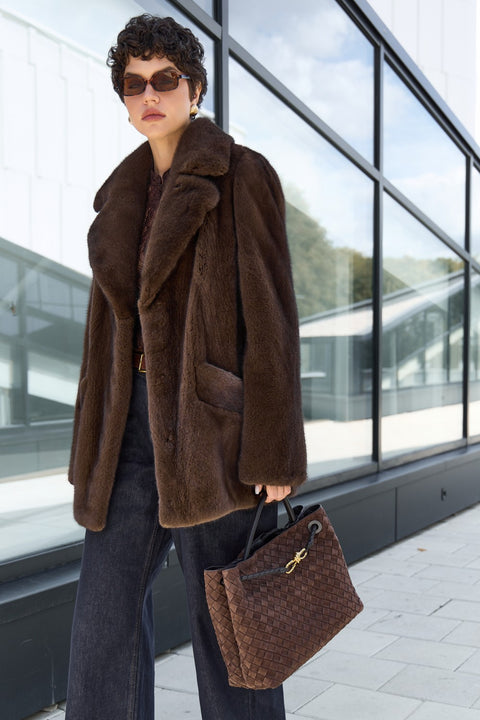 Cappotto corto in visone con cintura