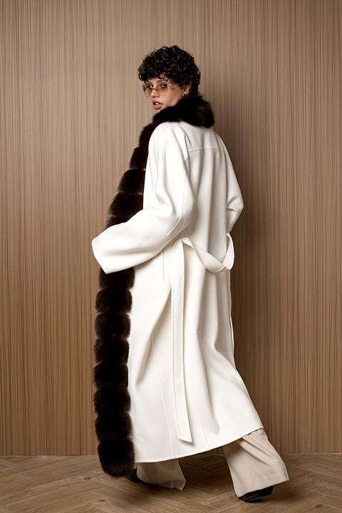 Cashmere coat with fox fur