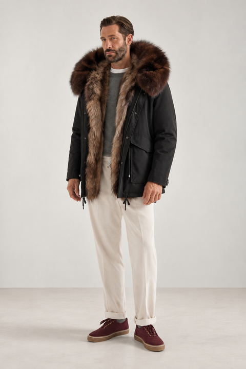 Parka negra de piel forrada para hombre