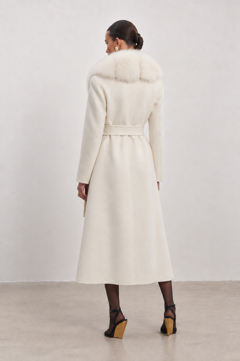 Manteau blanc cassé en cachemire et fourrure