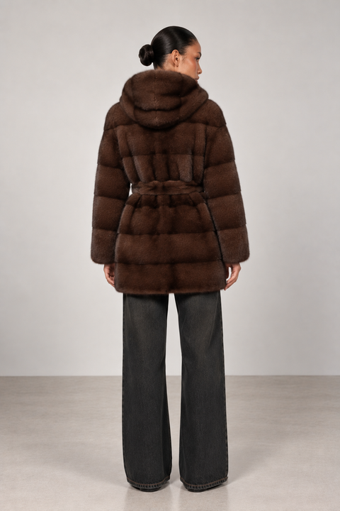 Cappotto di visone con cappuccio