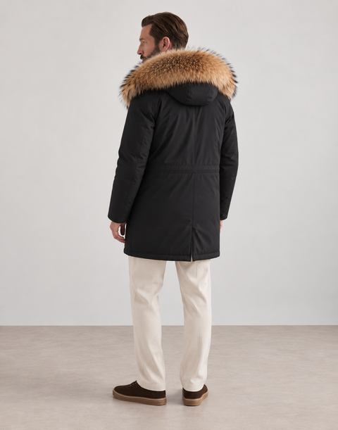 Parka da uomo nero foderato in pelliccia